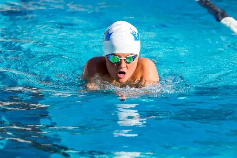 Van yüzme spor kulübü öğrencileri